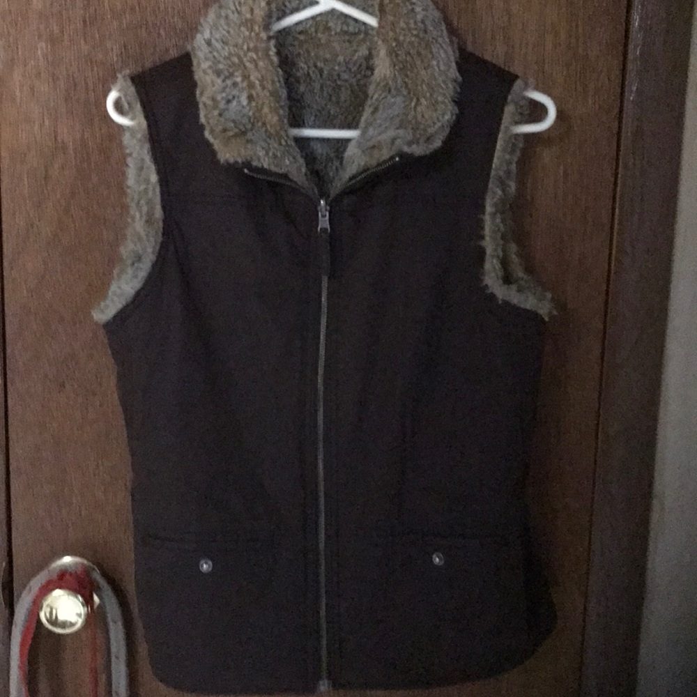 Reversible brown and faux fur vest